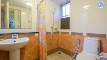 บ้านเดี่ยวมือสอง ม.ศุภาลัยวิลล์ วงแหวน-รัตนาธิเบศร์ เนื้อที่ 57 ตร.ว. มาพร้อมฟังก์ชัน 3 ห้องนอน 3 ห้องน้ำ บ้านพร้อมเข้าอยู่ บนทำเลที่ดี เชื่อมต่อถนนหลายเส้นทาง เดินทางสะดวก ใกล้รถไฟฟ้า "สถานีคลองบางไผ่" และทางด่วน "กาญจนาภิเษก"